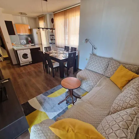 Gurko - Center And Sea Garden Apartment Burgas